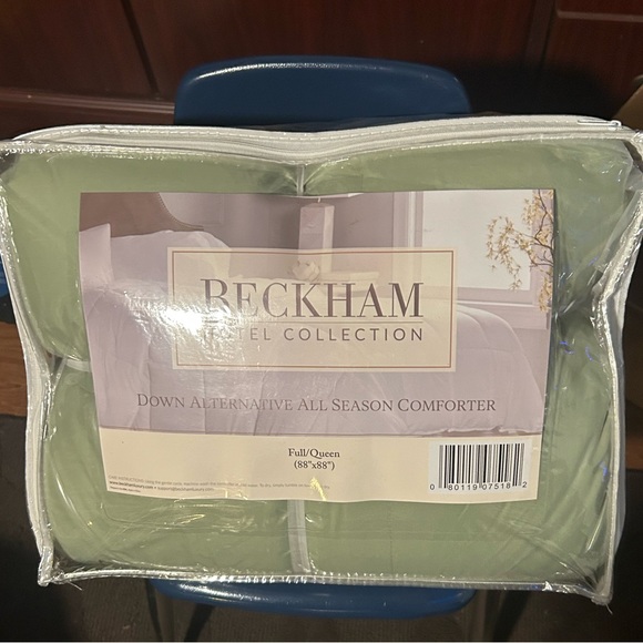 Beckham HotelCollection1300SeriesLuxury GooseDown Alternative ComforterSageQueen - Picture 2 of 6